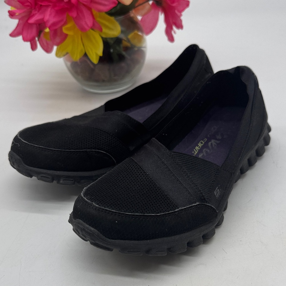 Skechers Women's Black Slip-On Flats Size 7.5 SKT9440E